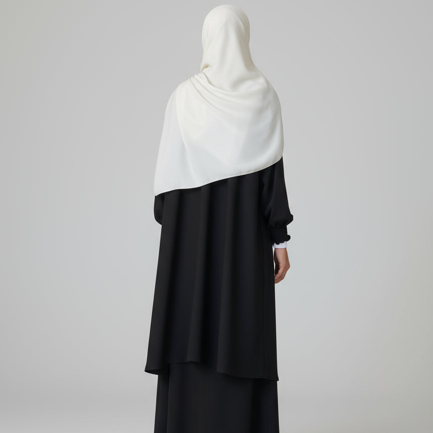 إدناء مع يد مغيط