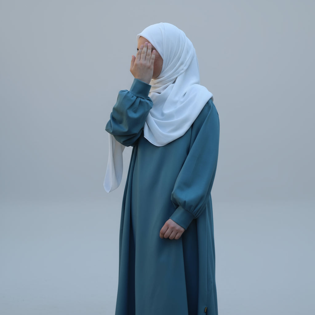 كاب مع سحاب + تنورة