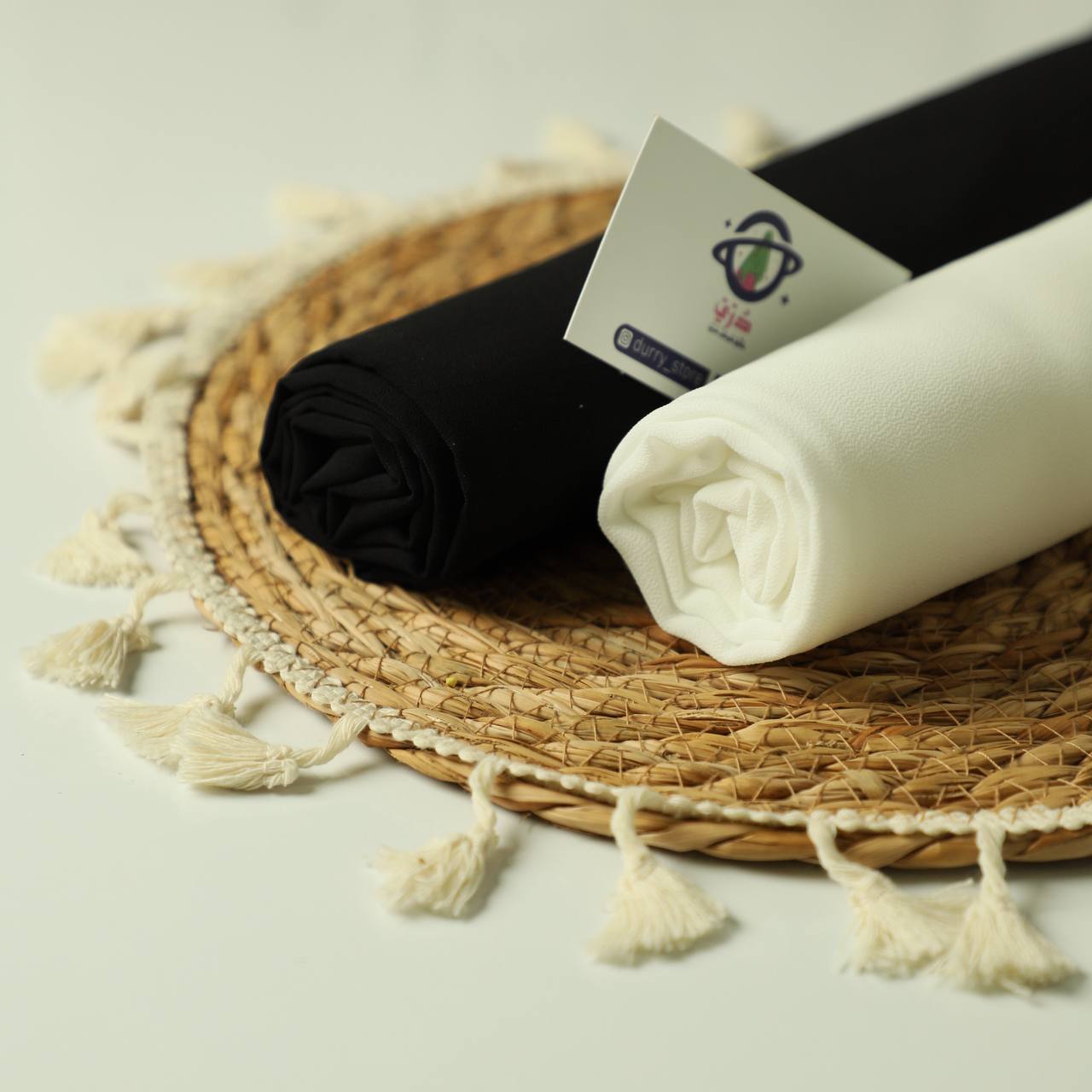 مناديل طبقيتين